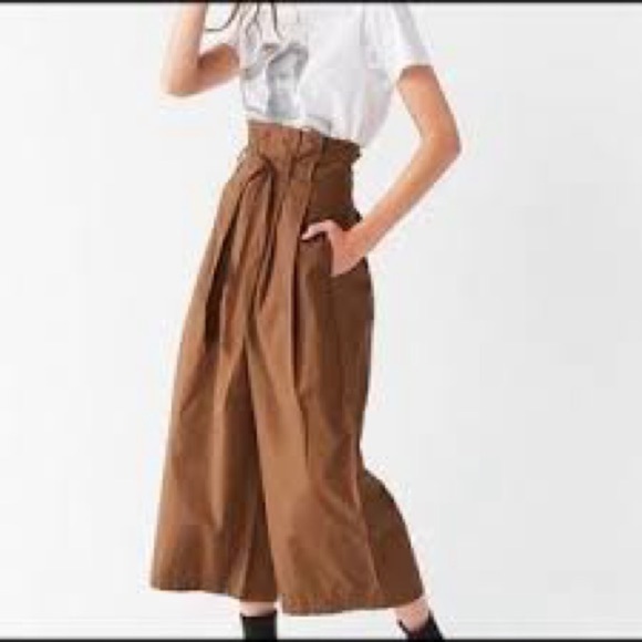 Kimchi Blue Simone Paperbag Pants Women's Size 8 Brown Pockets Wide Leg Cropped - Picture 3 of 12
